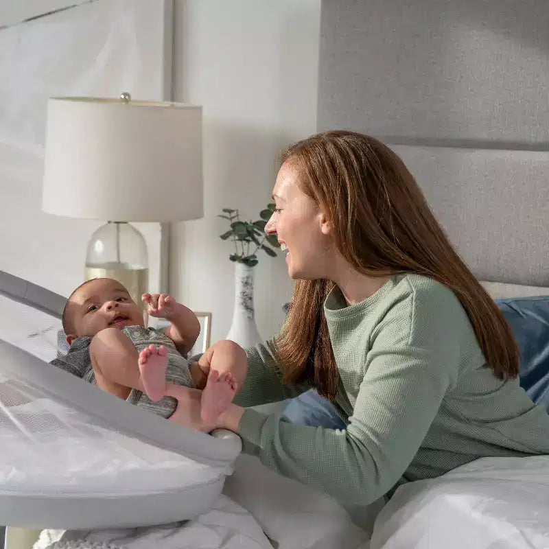 HALO BassiNest Swivel Sleeper 3.0 Lit de Bébé Cododo - Gris : Pivotement à 360 degrés, Cadre métallique, Rembourrage en coton, Capacité de 9 kg