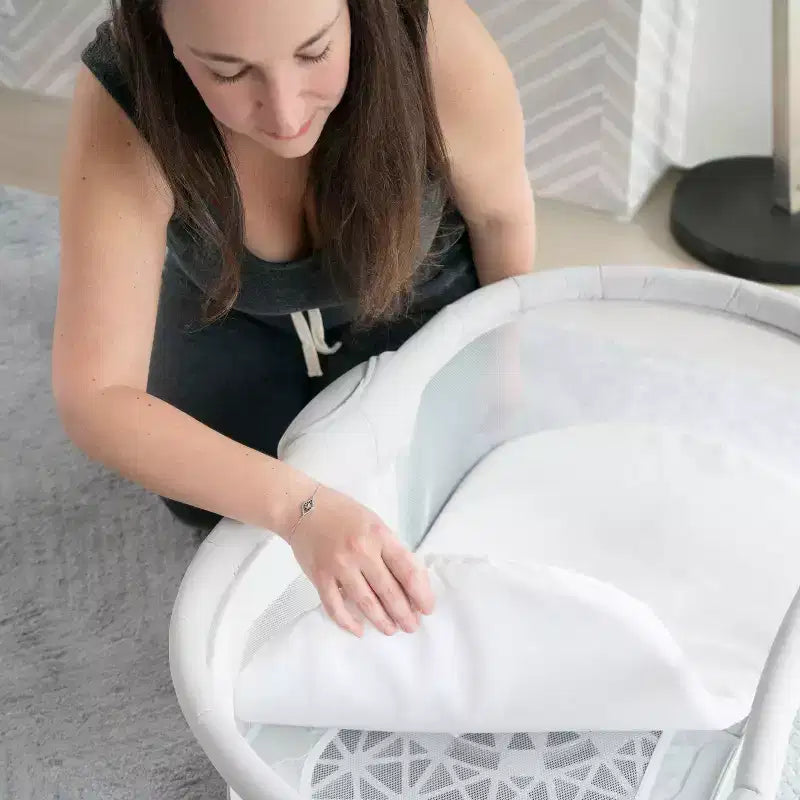 HALO BassiNest Swivel Sleeper 3.0 Lit de Bébé Cododo - Gris : Pivotement à 360 degrés, Cadre métallique, Rembourrage en coton, Capacité de 9 kg