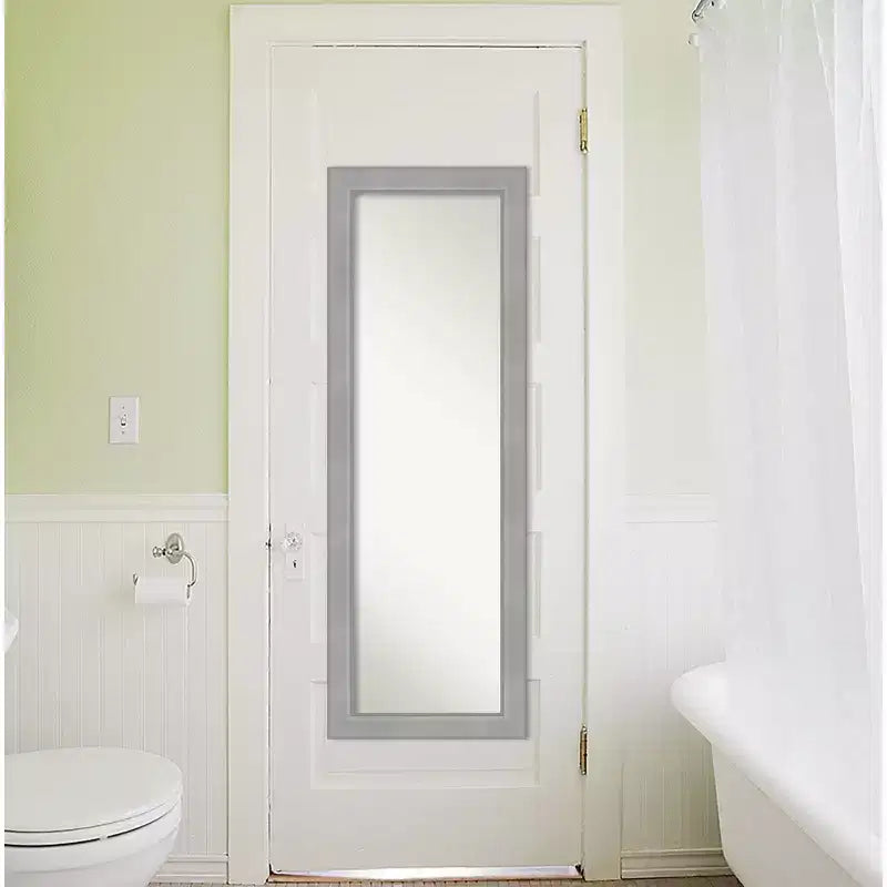 Miroir de porte pleine longueur brossé nickel Vista non biseauté 18" x 52" - Amanti Art : à accrocher à la porte, aucun assemblage requis