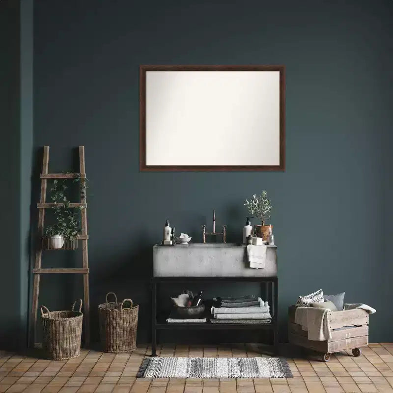 Miroir mural de salle de bain en bois étroit, 104 x 76 cm, sans biseau, noyer chaud - Amanti Art : Moderne, rectangulaire, à fixer au mur