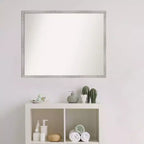 Miroir mural en bois blanc lambrissé 29" x 23" : Rectangulaire moderne, sans montage - Amanti Art