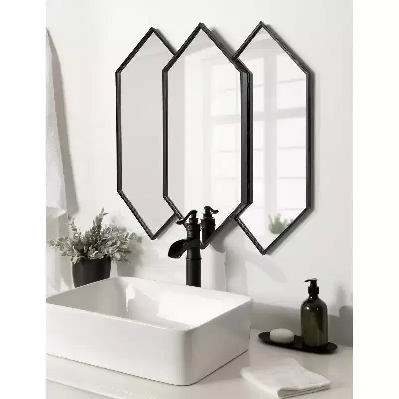 Miroir mural encadré Diaz 71 cm x 68,5 cm Noir - Kate & Laurel All Things Decor : Hexagonal, Design Moderne, Aucun assemblage requis
