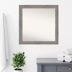 Miroir mural gris bois de grange Regis 31" x 31" : carré, moderne, cadre en bois - Amanti Art
