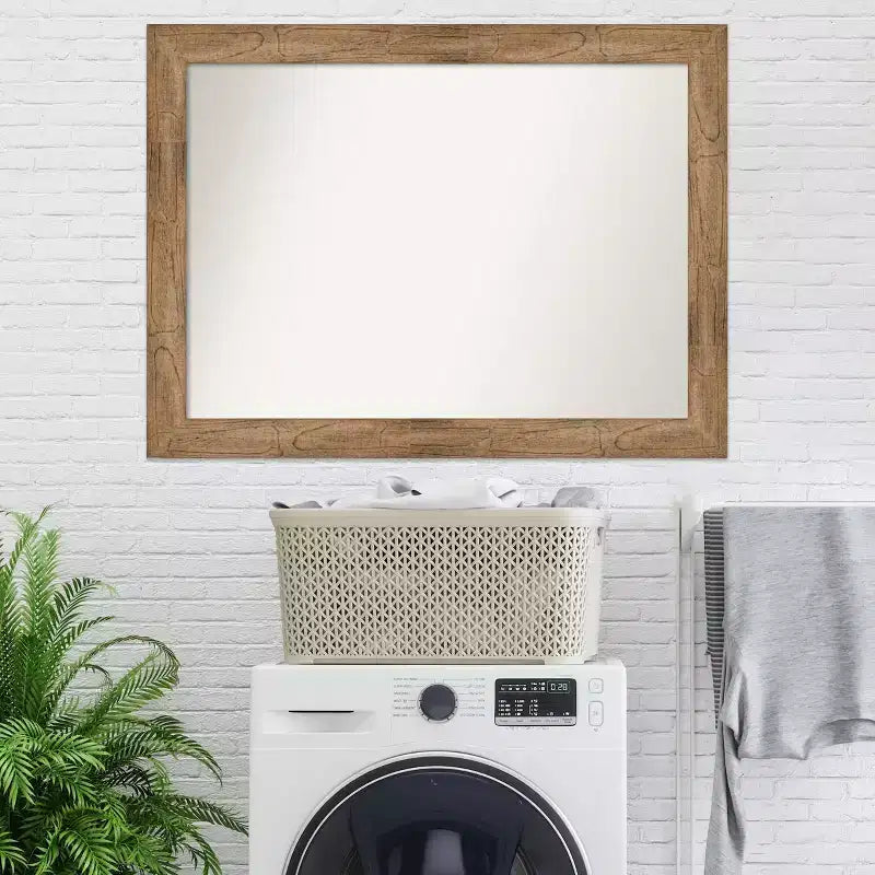 Miroir mural hibou brun en bois 44 po x 33 po sans biseau – Amanti Art