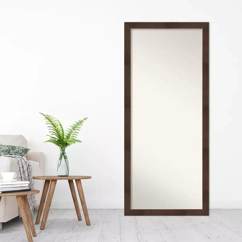 Miroir sur pied ou à poser Amanti Art Wildwood, 28 po x 64 po, cadre en polystyrène, à suspendre au mur, marron : Rectangle moderne