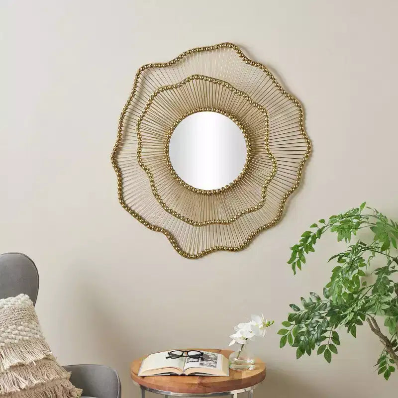 Miroir Mural Cadre Floral Superposé en Métal Olivia & May 34"x33" Doré : Structure en Fer, Aucun Assemblage Requis