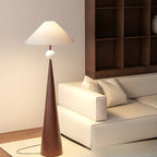 Lampadaire contemporain en métal conique avec abat-jour en tissu