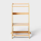Marchepied de cuisine pour enfants en bois naturel - Pillowfort™