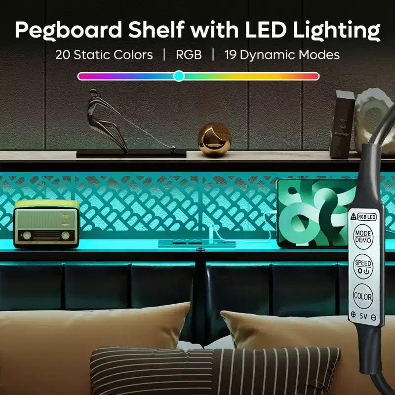 Lit plateforme Bestier toutes tailles (grand, très grand, etc.) avec tête de lit capitonnée, éclairage LED, étagères latérales pliantes et station de charge intégrée à la tête de lit