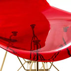 Ensemble de salle à manger 5 pièces LeisureMod avec table de salle à manger ronde de 35 po à piédestal en fer et 4 chaises d'appoint en plastique ABS avec base dorée
