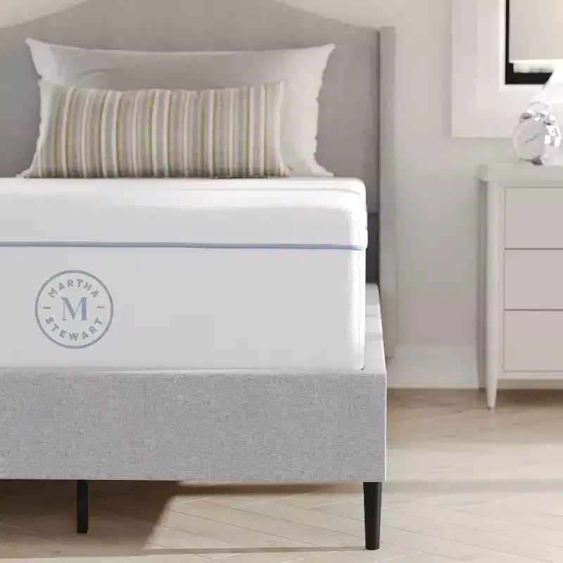 Matelas hybride Martha Stewart SleepComplete 12 à ressorts ensachés et mousse, fermeté moyenne, rafraîchissant à double action avec surmatelas en tricot jacquard CoolWeave respirant