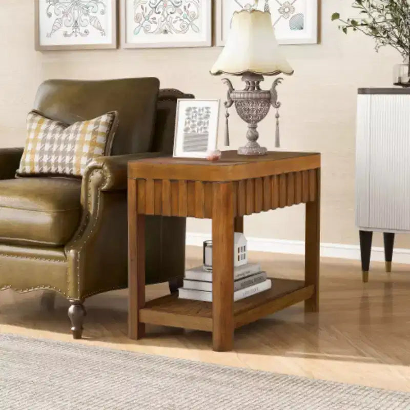 Table d'appoint rectangulaire de style ferme avec étagère de rangement, table d'appoint de canapé avec pieds en bois massif pour salon, chambre, bureau, noyer