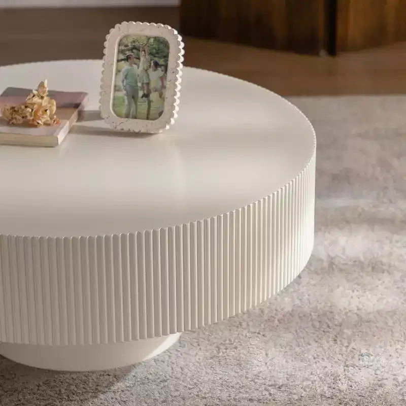 Maxax Table basse ronde moderne blanche, table d'appoint en bois de 34,25 pouces. Table basse d'appoint contemporaine pour salon, appartement, bureau