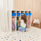 Vestiaire à 5 compartiments pour tout-petits et 5 bacs de rangement avant à écope ECR4Kids Streamline, Rangement à casiers