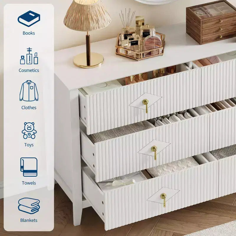 Commode 6 tiroirs pour chambre à coucher, commode en bois de 137 cm de large avec poignées métalliques, organiseur de rangement pour vêtements à cannelures, meuble TV pour couloir