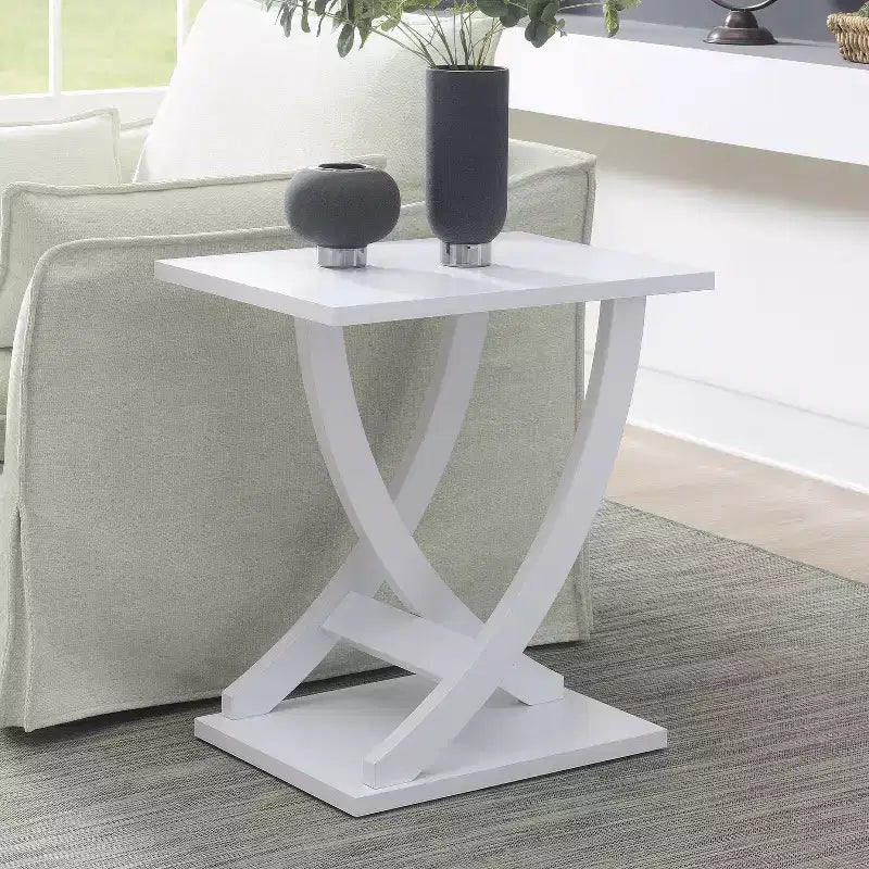 HomeStock Belmont – Table d'appoint avec plateau croisé et finition veinure de bois, table d'appoint contemporaine avec rangement ouvert pour la décoration du salon