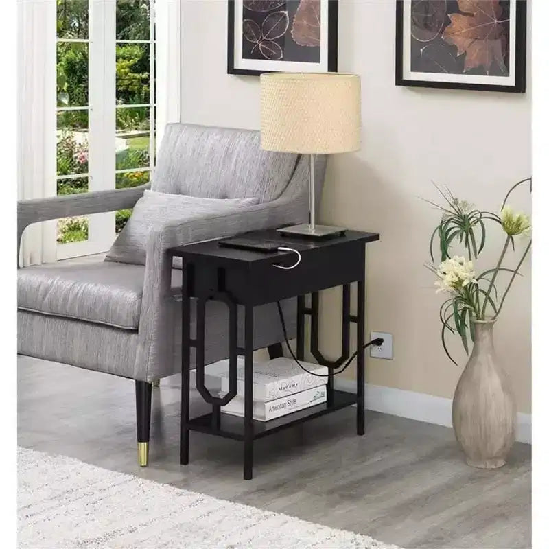 Table d'appoint relevable HomeStock Belmont avec station de recharge dissimulée, deux prises, deux ports USB et compartiment de rangement caché