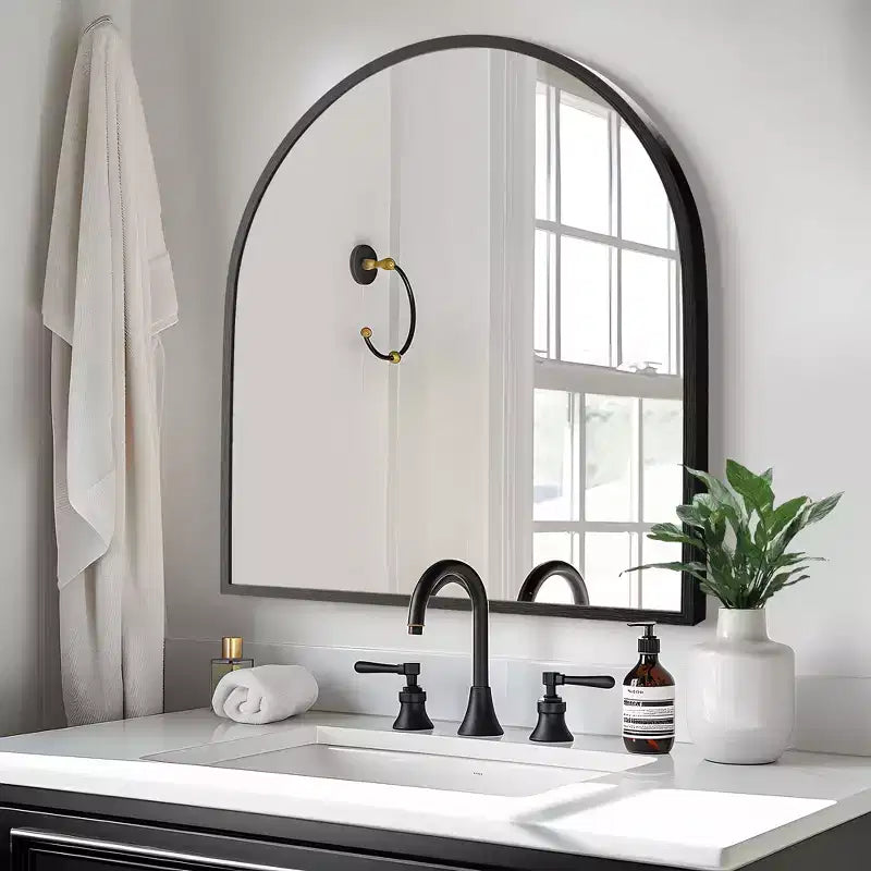 Miroir mural suspendu noir en alliage d'aluminium, bord fin, en arc à angle droit, 76,2 cm H x 68,6 cm L