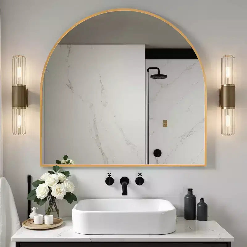 Miroir mural suspendu noir en alliage d'aluminium, bord fin, en arc à angle droit, 76,2 cm H x 68,6 cm L
