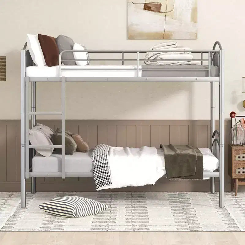 Bellemave Lit Superposé en Métal Jumeau sur Jumeau avec Échelle et Barrière de Sécurité, Convertible en 2 Lits, Robuste, Lit Gain de Place pour Enfants et Adolescents, Argent