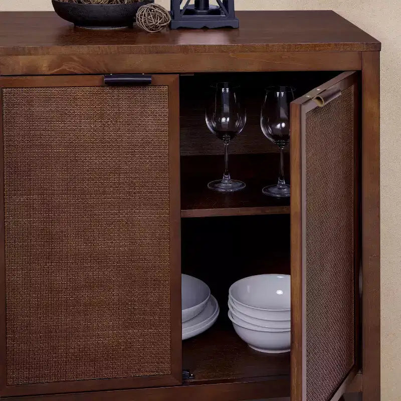 Buffet 4 portes Hatteras Modern Boho avec accents en bois massif et rotin naturel - Teamson Home