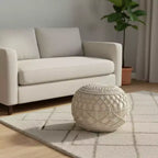 HomeRoots Pouf Ottomane ronde géométrique touffetée en coton crème de 20 pouces