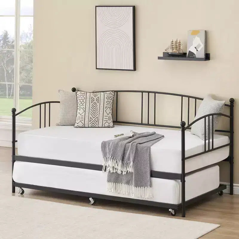 Lit de repos double en métal avec lit gigogne, cadre de lit de repos double avec lit gigogne extractible à 6 roulettes, support à lattes en acier pour canapé-lit d'appoint pour salon, chambre à coucher, appartement.