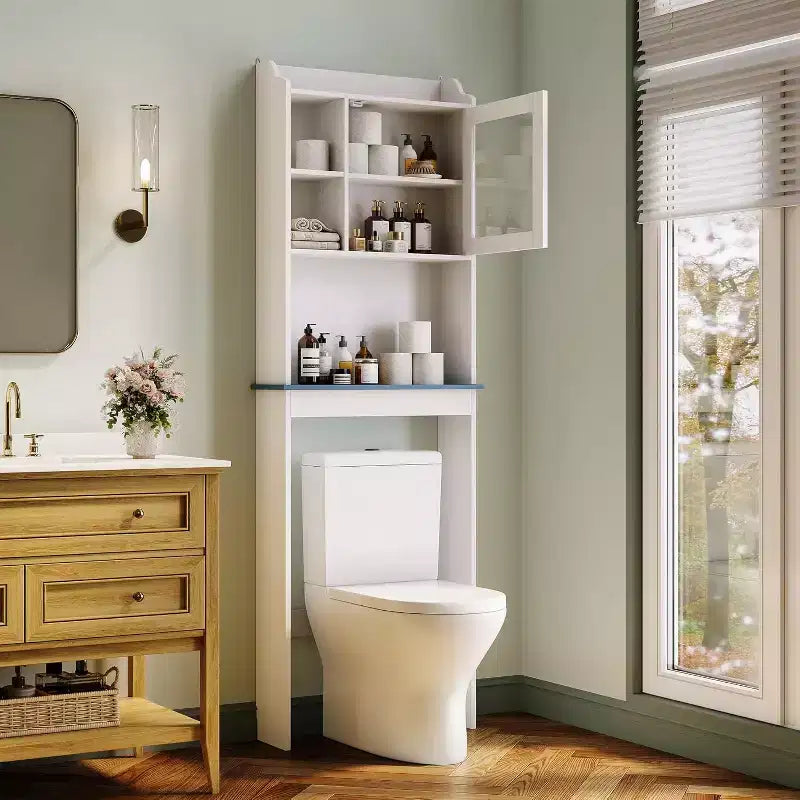 Meuble de rangement pour toilettes avec étagères réglables et porte en verre, design peu encombrant au-dessus des toilettes, finition blanche robuste et imperméable, portes en verre