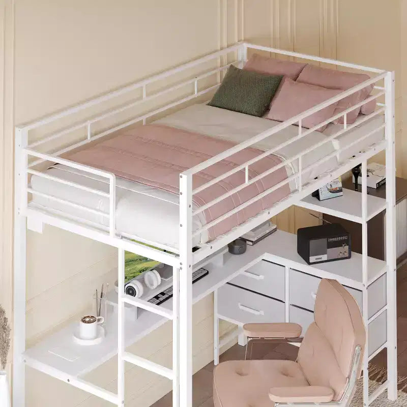 Lit mezzanine double VINGLI avec garde-corps de 15 pouces/bureau/échelles plates/LED/2 stations de charge/étagères de rangement/commode, lattes de support en métal robustes, blanc