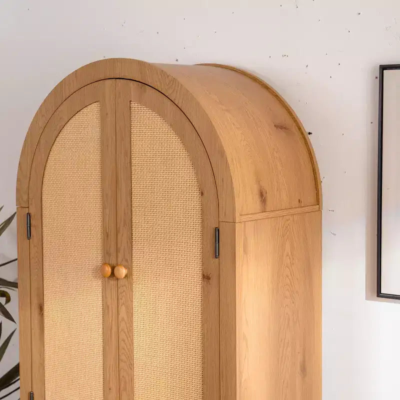 Meuble de rangement GDFStudio Akira moderne en bois cintré avec portes en rotin
