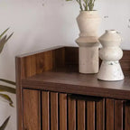 Meuble à chaussures moderne en bois Hahn GDFStudio avec étagères réglables et portes persiennes respirantes