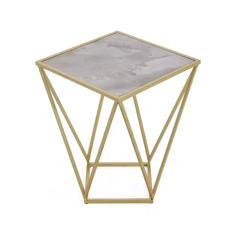 Table d'appoint Homy Casa avec cadre en fer géométrique et plateau imitation marbre, doré