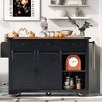 Îlot de cuisine Okak avec prise de courant, Chariot de cuisine avec 2 portes coulissantes de style grange, abattant et porte-épices, Îlot de cuisine roulant pour la cuisine