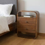 HomeRoots Table de chevet à deux tiroirs en bois massif de châtaignier 22