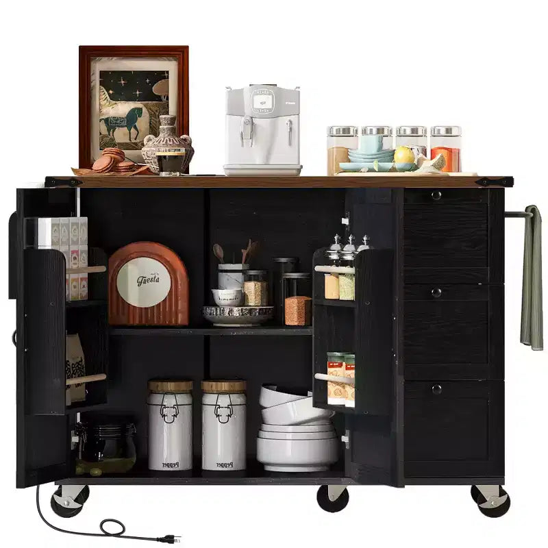 Îlot de cuisine Okak Farmhouse avec prise de courant, îlot de cuisine sur roulettes avec étagère de rangement interne, abattant et étagère à épices pour salle à manger