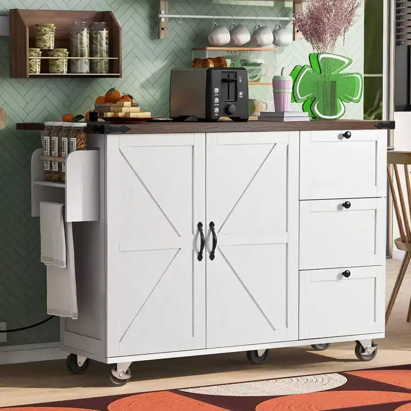 Îlot de cuisine Okak Farmhouse avec prise de courant, îlot de cuisine sur roulettes avec étagère de rangement interne, abattant et étagère à épices pour salle à manger