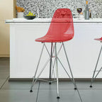 Tabouret de bar moderne Cresco LeisureMod en acrylique, cadre et repose-pieds en acier léger, tabouret de comptoir pour îlot de cuisine, bar ou salle à manger, lot de 2