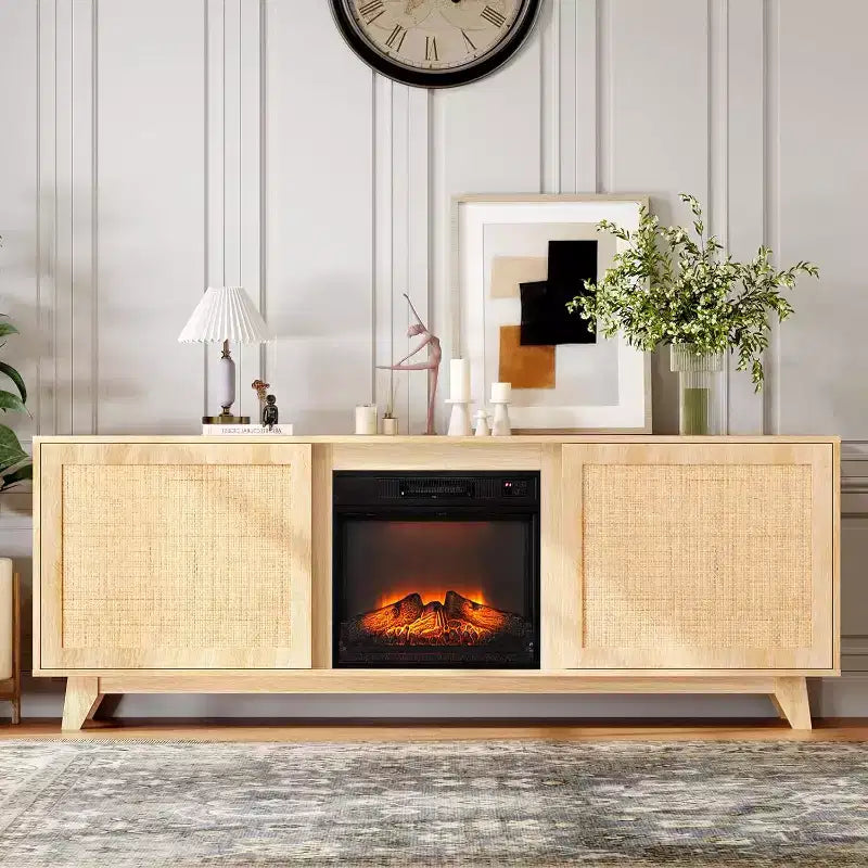 Meuble TV VINGLI avec foyer électrique pour téléviseurs jusqu'à 70 pouces, meuble de divertissement en rotin avec chauffage de cheminée électrique et étagères réglables