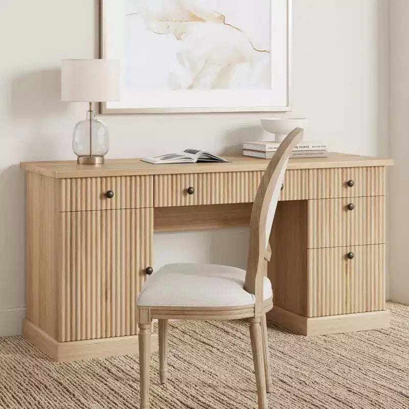 Rangement de bureau à domicile cannelé, bureau de direction moderne de 60 pouces avec station de charge, bureau d'écriture en bois avec tiroirs de classement pour salle d'étude