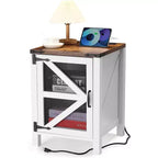 Bout de canapé de ferme avec station de recharge, table de chevet rustique de 45 cm avec porte coulissante et étagère de rangement réglable, table d'appoint de canapé en bois avec rangement