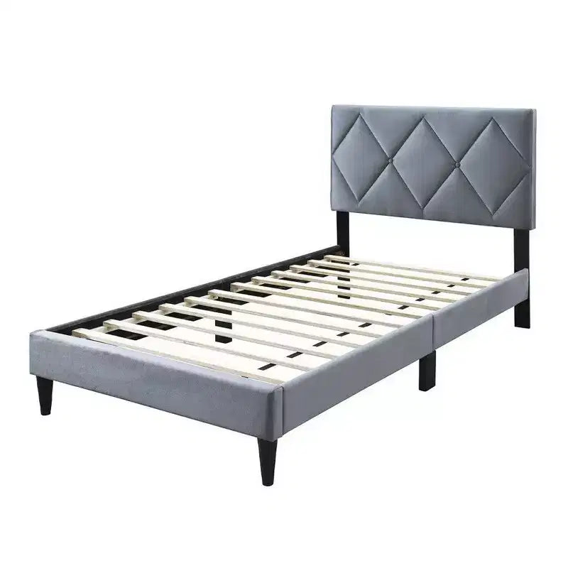 Lit Grand Format Royal Hampton, capitonnage en velours gris, surpiqûres losanges