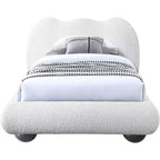 Lit en tissu bouclé Hyde, Meridian Furniture