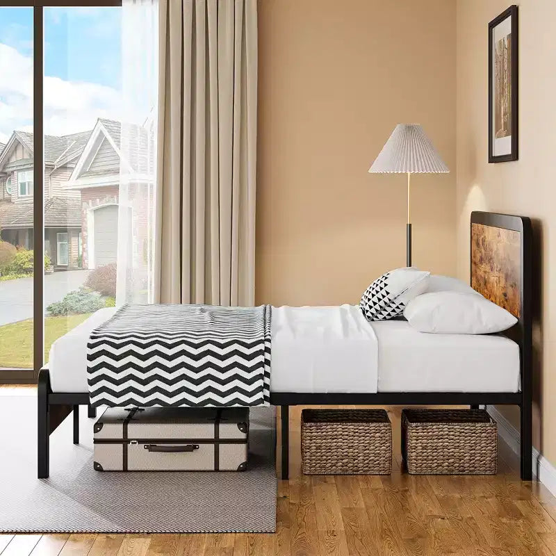 COZONY Cadre de lit Queen Size avec tête de lit en bois, lit plateforme avec coins arrondis sécurisés et support à lattes métalliques