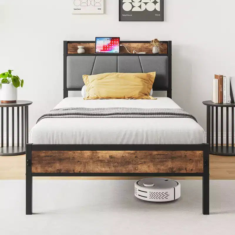 Cadre de lit double MAYEERTY avec tête de lit de rangement et station de recharge, pas besoin de sommier tapissier pour chambre à coucher