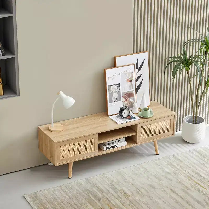 Meuble TV en rotin JVNOXK de 35,5 pouces avec deux portes coulissantes pour un rangement facile et des étagères réglables, couleur naturelle