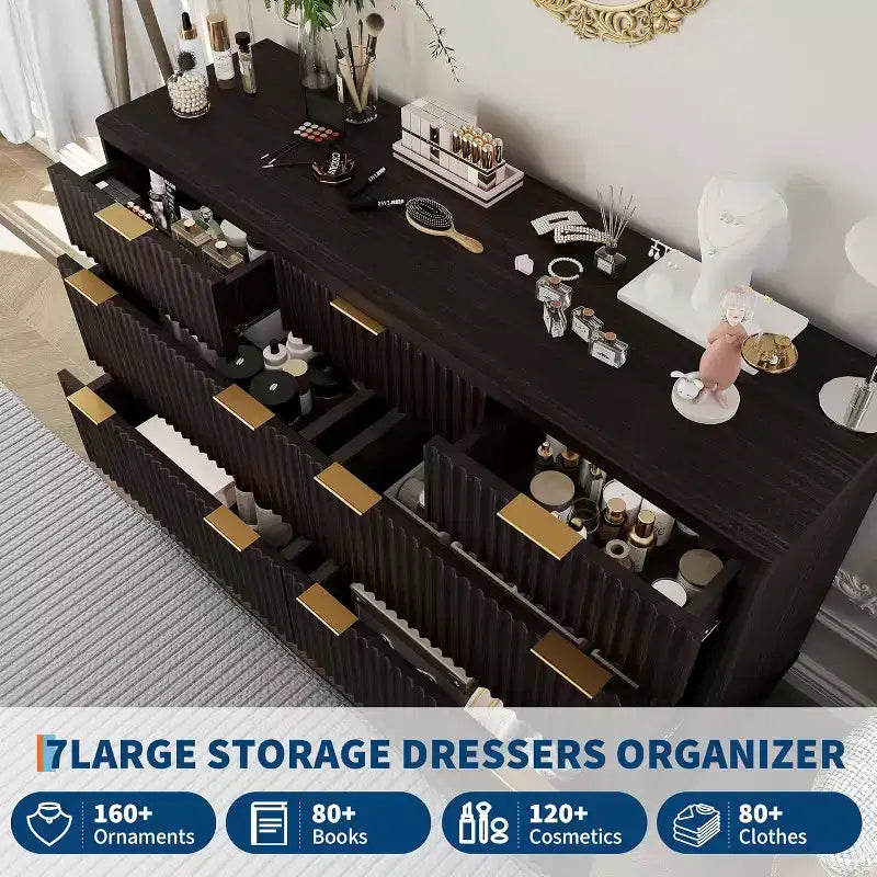 Commode à 7 tiroirs cannelée pour chambre à coucher, commode moderne de 137 cm de large, design profilé incurvé, meuble de rangement en bois pour salon, couloir