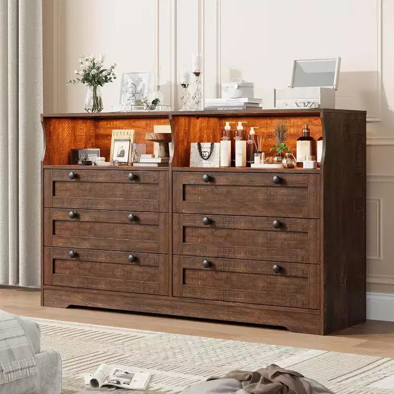 Commode à 6 tiroirs pour chambre à coucher, avec lumières LED RGB et prise de courant, commode de 140 cm de large, meuble TV pour téléviseurs de 55 pouces, pour salon, entrée
