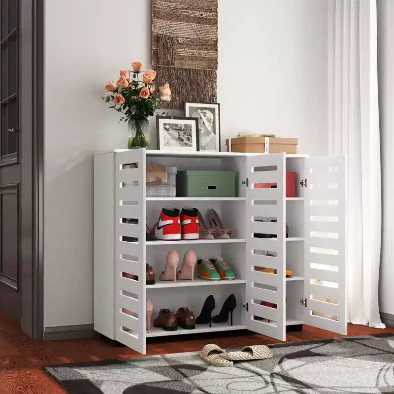 TUYOHW Armoire à chaussures en bois à 5 niveaux avec étagères réglables, range-chaussures à portes persiennes, organisateur de chaussures multi-scènes pour les espaces de vie de la maison