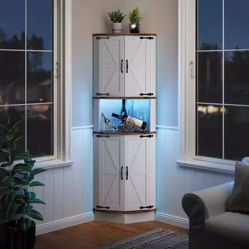 Meuble d'angle de ferme de 65 po avec éclairage DEL, meuble de rangement d'exposition autoportant avec porte de grange, 5 étagères et ports USB et prises de courant