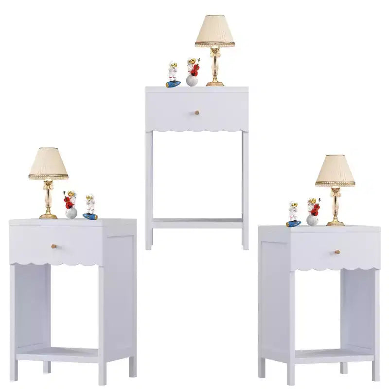 Table de chevet avec tiroir et étagère ouverte à bords festonnés, 68 cm de hauteur, pour chambre d'adulte ou d'enfant, Lilas
